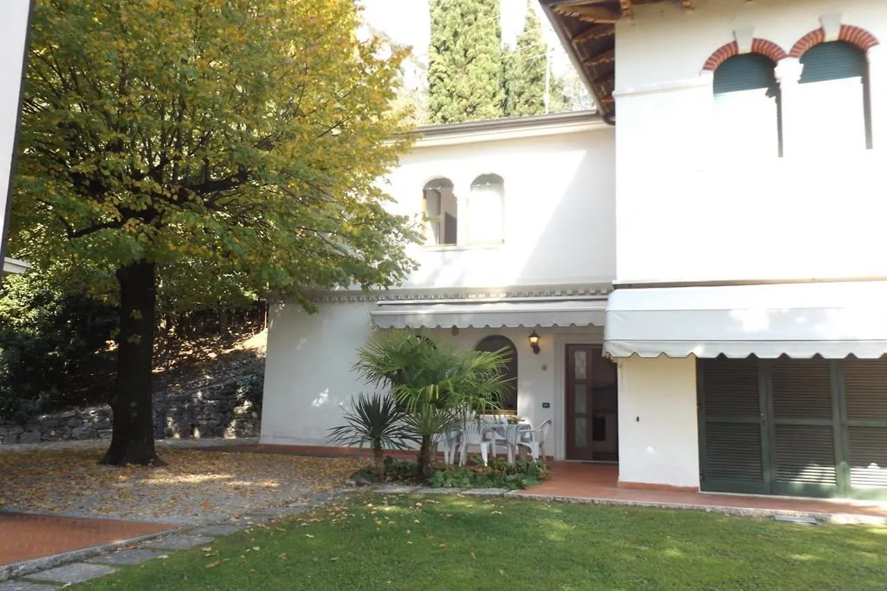 Villetta Cipressi Garda